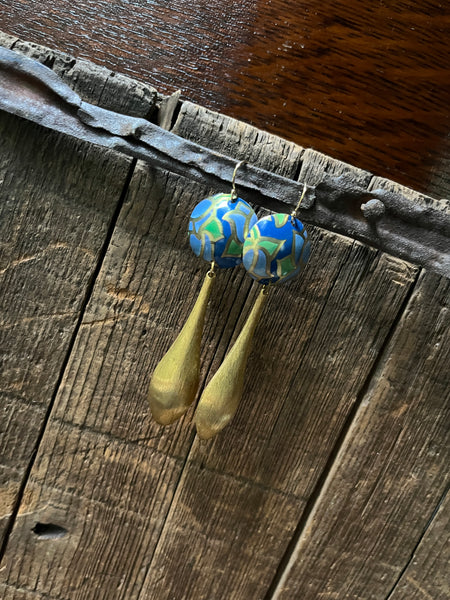 Celadon and Green Pendulum